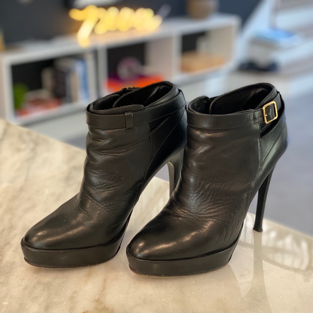 *SOLD*Burberry Black Leather booties